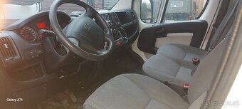 Peugeot Boxer 2.2 l - 5