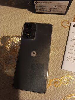 Mobilný telefón Motorola - 5
