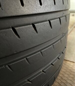 Yokohama 285/40 R21 letné - 5