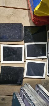 Tablety na nahradne diely. - 5