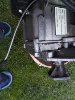 Benzínový motor briggs stratton - 5