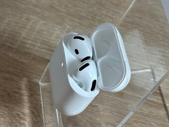 NOVÉ Apple AirPods 4 s ANC - 5