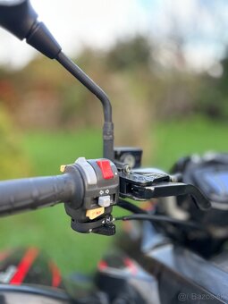 Access Tomahawk 400 Black Edition - 5