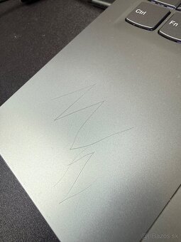 Lenovo LOQ 15IAX9E - 5