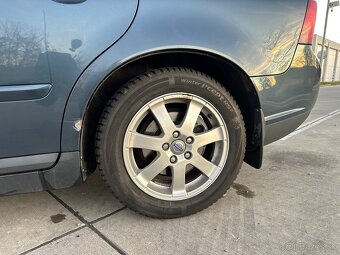 Predám Volvo S40 1.8i - 5