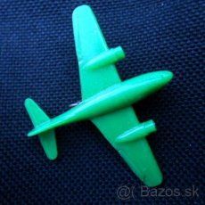 Starožitné Plastové brošňe - 5