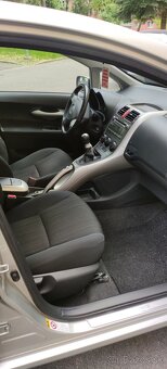 Toyota Auris 1.4D - 5