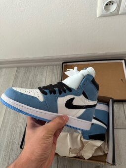 Air Jordan 1 Retro High OG University Blue - 5