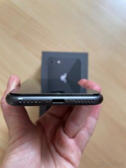 iPhone 8, 64 GB - 5