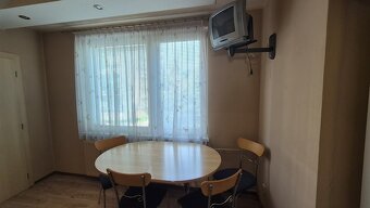Veľkometrážny 3-izbový byt na prenájom, Priekopa - 5