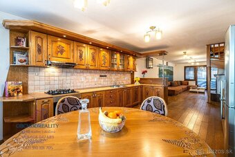 Rodinný dom s bazénom, relax zónou neďaleko Šíravy - 5