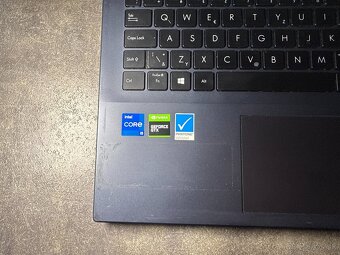 ASUS Vivobook 15 - 5