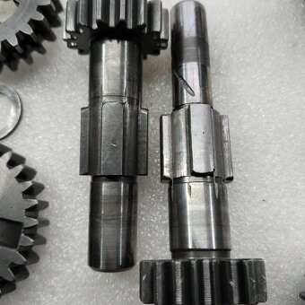 MANET 90 PŘEVODOVKA ORIGINÁL - 5