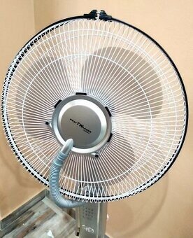 Stojanový ventilátor so zvlhčovačom vzduchu ako vodná para - 5