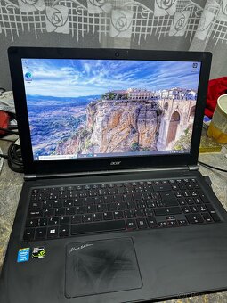 Acer aspire nitro V - 5