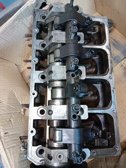 Hlava valcov 1.9tdi PD BSW 77kw - 5