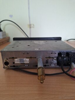 Predam autoradio HITACHI - 5