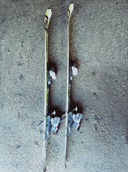 Predám detské Salomon lyže 110 - 5