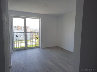 Prenajmem 4izbový byt v novostavbe Panoráme - 5