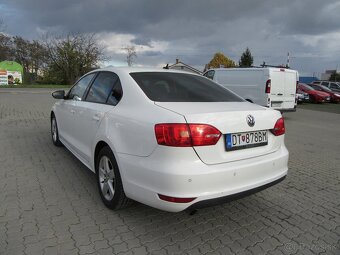 VW Jetta - 5