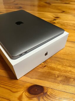 MacBook Air 2019 13” super stav - 5