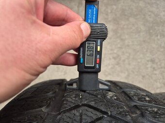235/55 r17 zimné 4 ks PIRELLI dezén 6,4 - 5,3 mm DOT2020 - 5