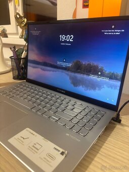 Asus vivobook 15 - 5