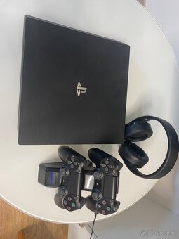 PlayStation 4 Pro 1TB + 2x ovládač + slúchadlá - 5