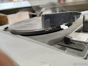Predám raritny radio-gramofon - 5