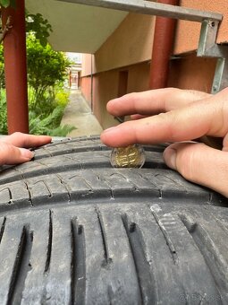 255/35 R19 BARUM - 5