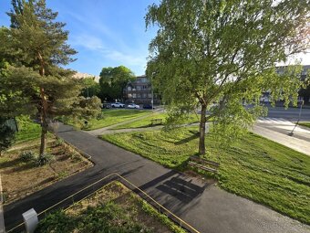 3-izb TEHLOVÝ byt (65m²) s krásnymi parketami / Rastislavova - 5
