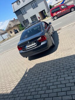 BMW 318D - 5