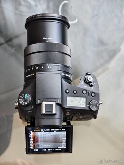 Sony RX10 III 24 – 600 mm F2,4 – 4 - 5