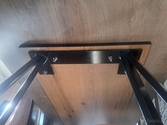 Jedálenský stôl - 5