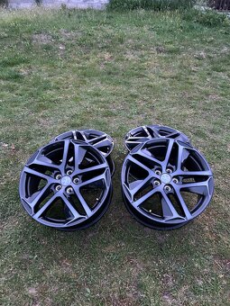 Alu disky originál Peugeot 5x108 R18 čierne - 5