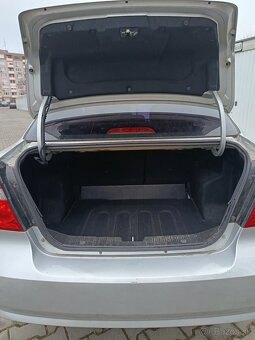 Predám CHEVROLET AVEO 1.2 - 5