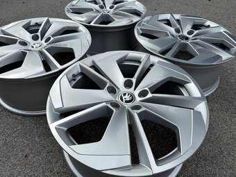 ORIGINAL ŠKODA OCTAVIA RS DISKY 5x112 R18 TOP - 5
