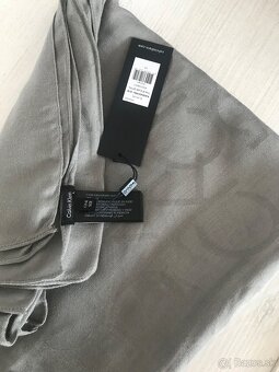 Calvin Klein šatka - nová - 5