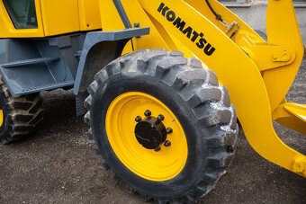 Kolesový nakladač Komatsu WA95 - 5