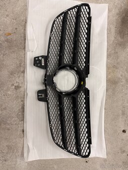 Mercedes V class w447 predna maska - 5