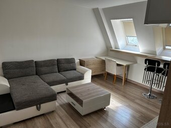 Slnečný podkrovný 2 izb. byt - Žilina, Hájik - 5