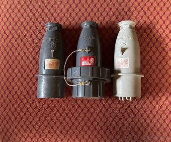 Zásuvky,Zástrčky - 5