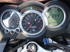 Triumph Sprint ST 1050 - 5