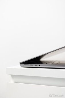 Apple Macbook Pro 14-palcový M1 MAX 32GB RAM 1TB SSD - 5