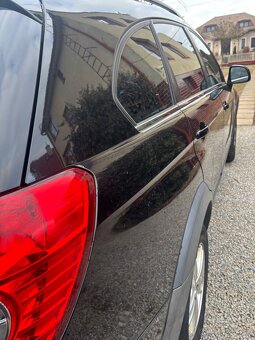 Predám chevrolet Captiva 2l 4x4 automat - 5