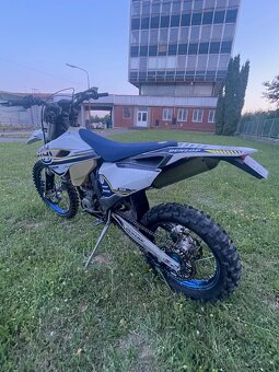 husqvarna FE 250/300 - 5