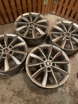 Hliníkový disk Minoris 16" Octavia III - 5