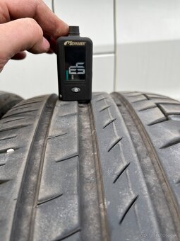 Continental PremiumContact6 235/40 R19 - 5