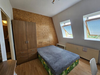 EXKLUZÍVNE IBA U NÁS - NA PREDAJ zariadená garsónka v zatepl - 5