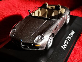 Predám kovový model auta BMW Z8 2000, 1:43 - 5